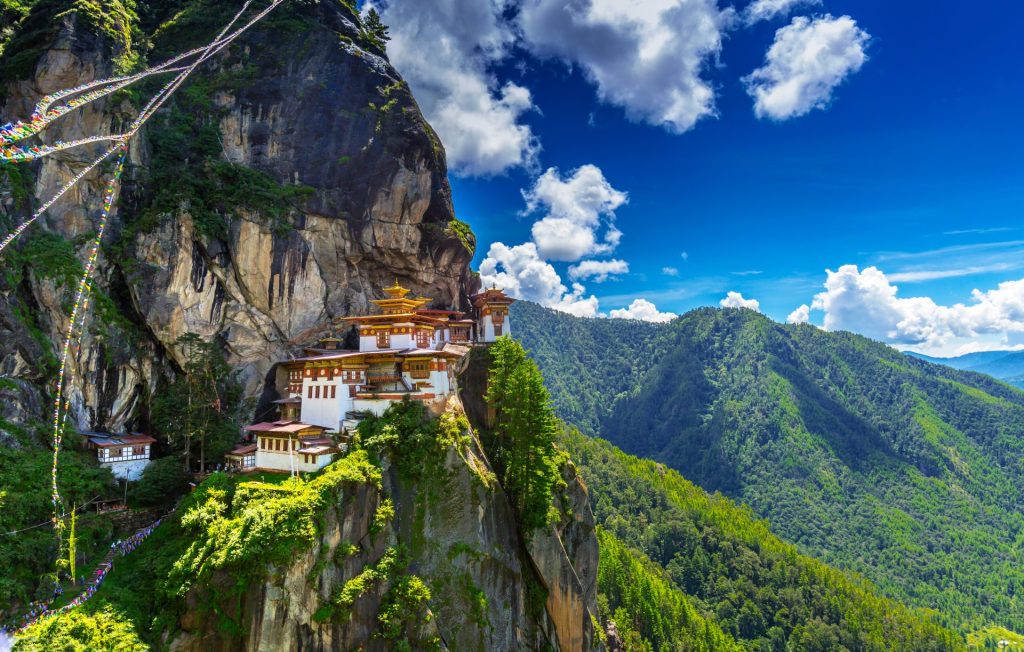 Outway Adventures - Bhutan i Indie – mistyczne buddyjskie królestwa Himalajów - Taktshang Goemba, Tiger nest monastery, Bhutan