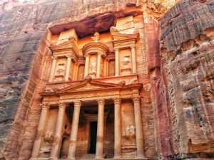 Jordania – Podróż do Serca Starożytności i Pustynnej Potęgi